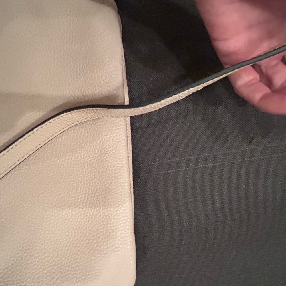 Vince Camuto Cream Crossbody Bag with Sleek Design - Picture 11 of 13